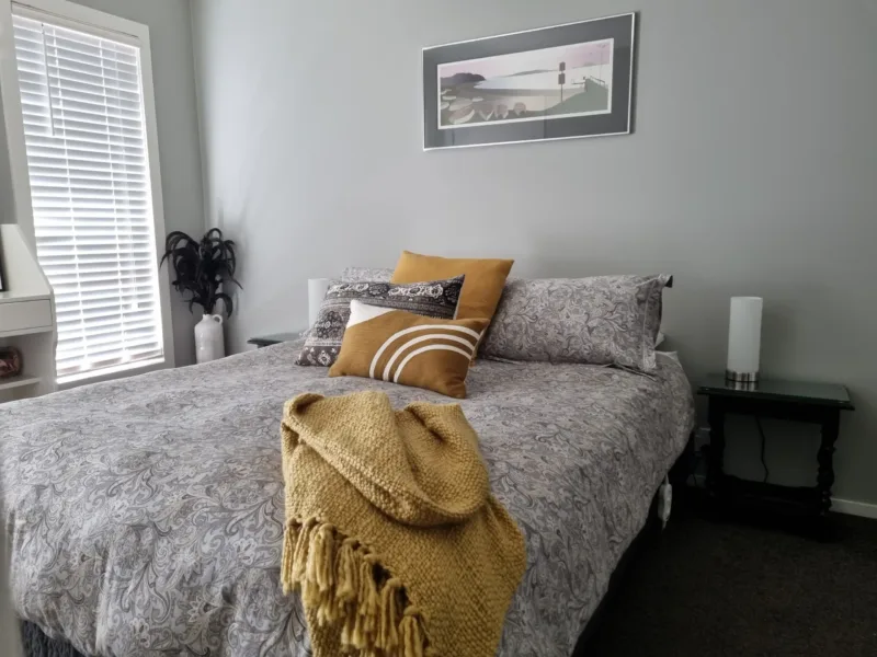 Modern 3BR Coastal Oasis – 15 Mins to Waihi Beach