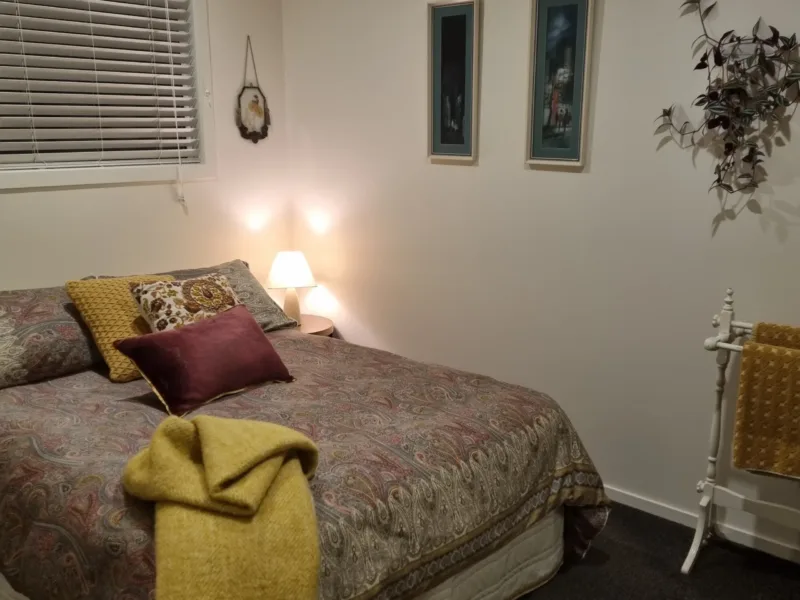 Modern 3BR Coastal Oasis – 15 Mins to Waihi Beach