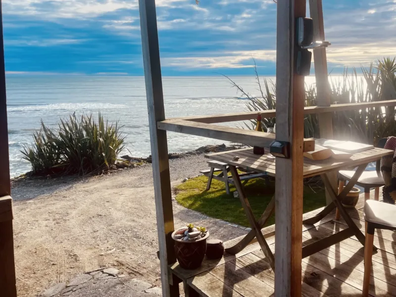 Te Tūtū Bach - relax & recharge.