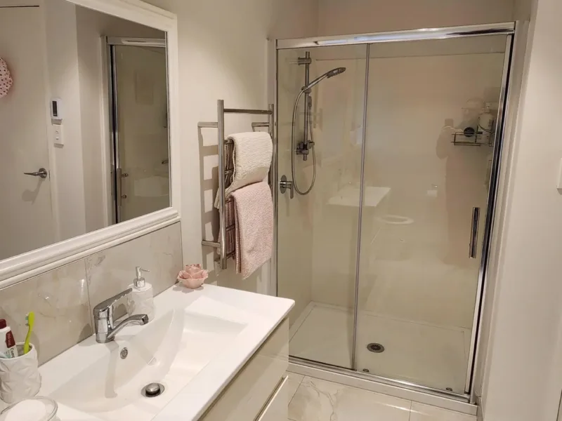 Modern 3BR Coastal Oasis – 15 Mins to Waihi Beach