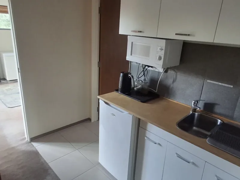 A private 2 roomed apartment with kitchenette & Ensuite. Livingroom doubles as bedro
