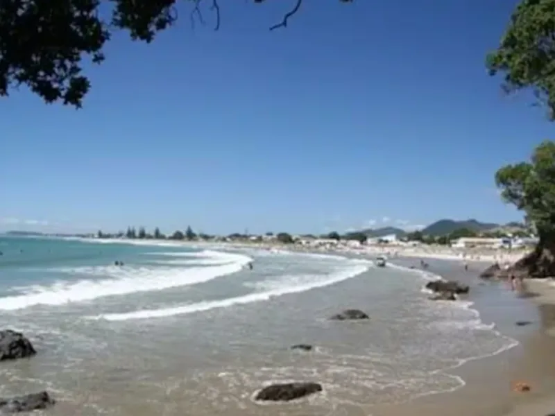 Modern 3BR Coastal Oasis – 15 Mins to Waihi Beach