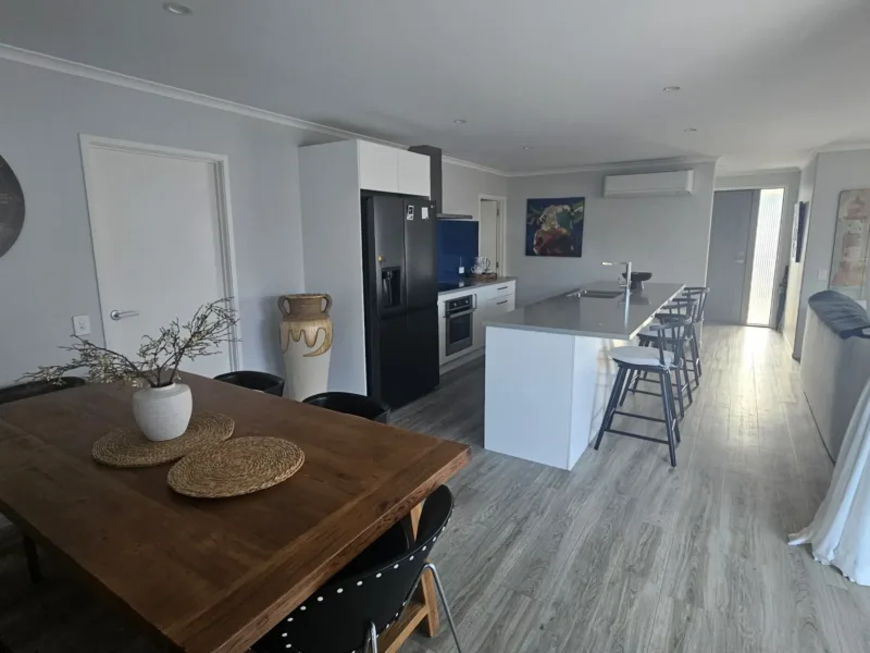 ☀️ Spacious & Comfortable Papamoa Retreat – Close to the Beach, Cafés & Everything You Need