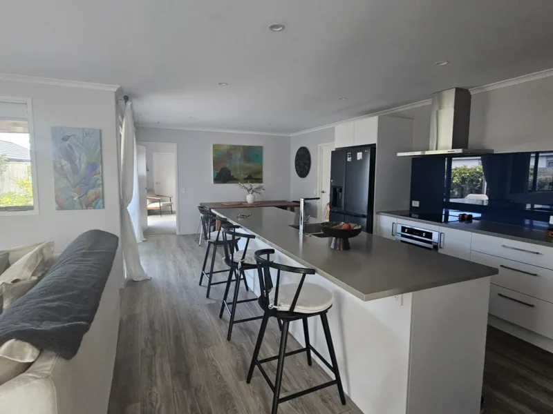 ☀️ Spacious & Comfortable Papamoa Retreat – Close to the Beach, Cafés & Everything You Need