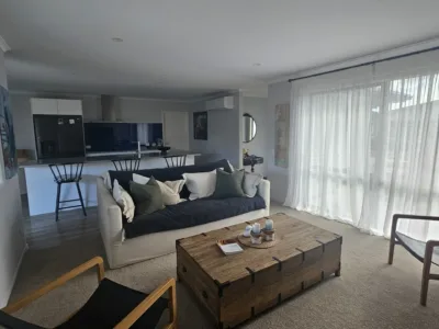 ☀️ Spacious & Comfortable Papamoa Retreat – Close to the Beach, Cafés & Everything You Need