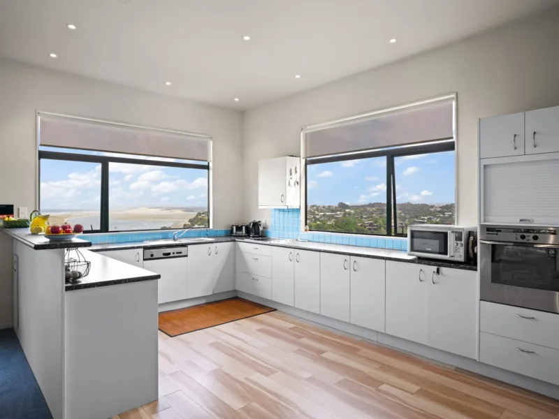 Mangawhai Beach House with Stunning Panoramic Views
