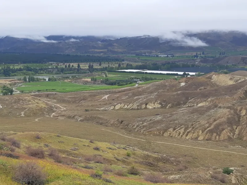Kawarau Cottage - Vineyard and River Views