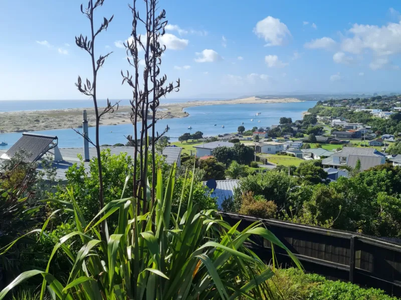 Mangawhai Beach House with Stunning Panoramic Views