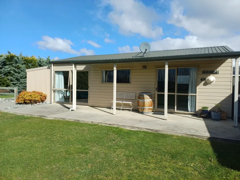 Kawarau Cottage - Vineyard and River Views