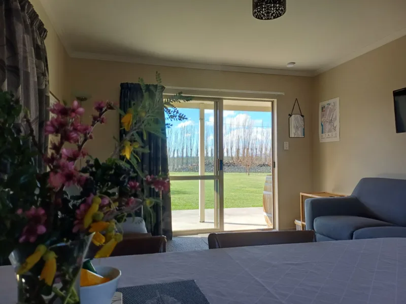 Kawarau Cottage - Vineyard and River Views