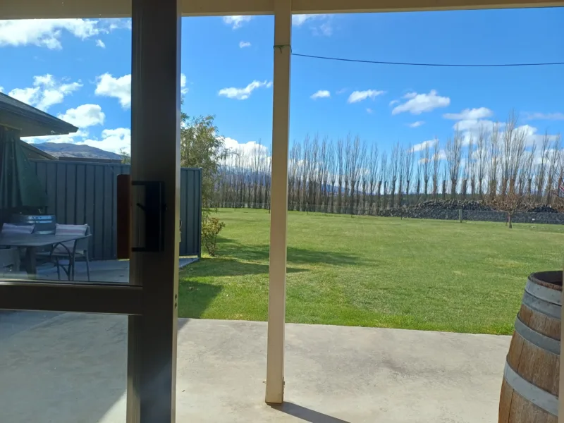 Kawarau Cottage - Vineyard and River Views