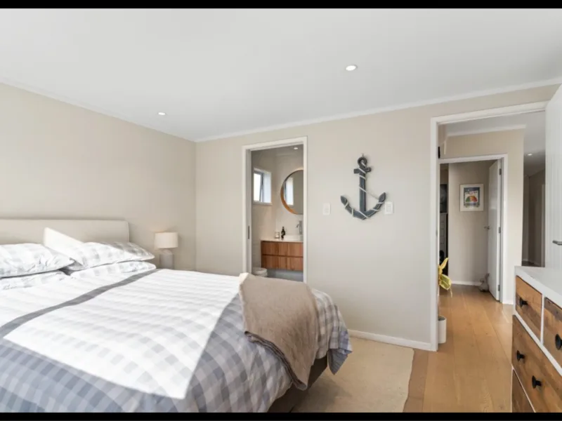 Rinse, Relax, Repeat @Barefoot Bach - Modern Family Escape in Whangamatā