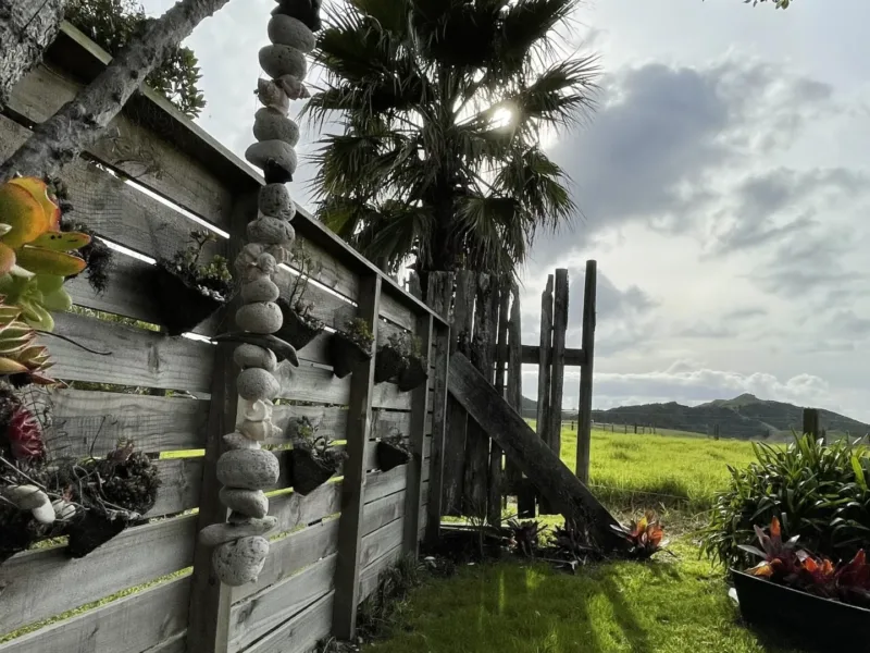 Coastal Bach close to beach and all facilities