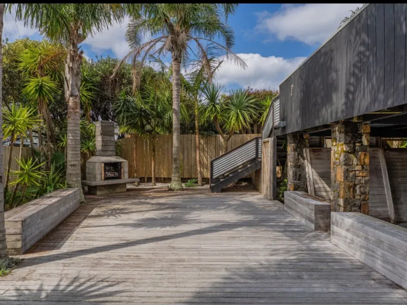 Paua Palms | Sleeps 10 | just a few mins stroll to Pauanui Beach
