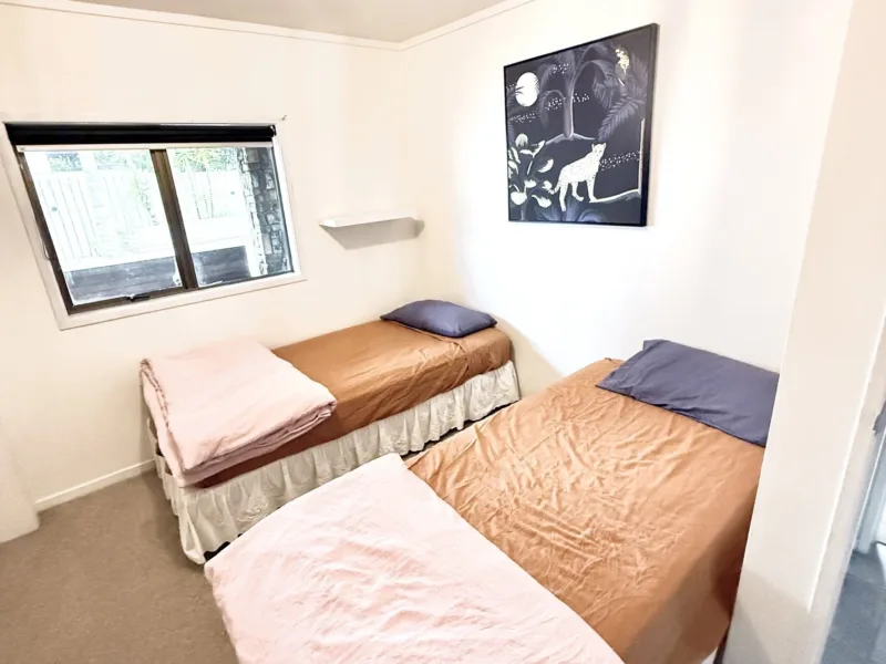 Paua Palms | Sleeps 10 | just a few mins stroll to Pauanui Beach