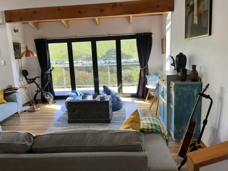 Native bush & Marina Views retreat