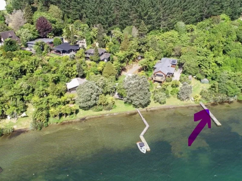 Laze by the Lake !
