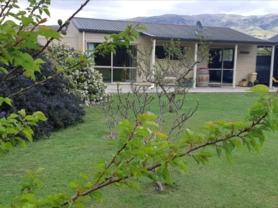 Kawarau Cottage - Vineyard and River Views