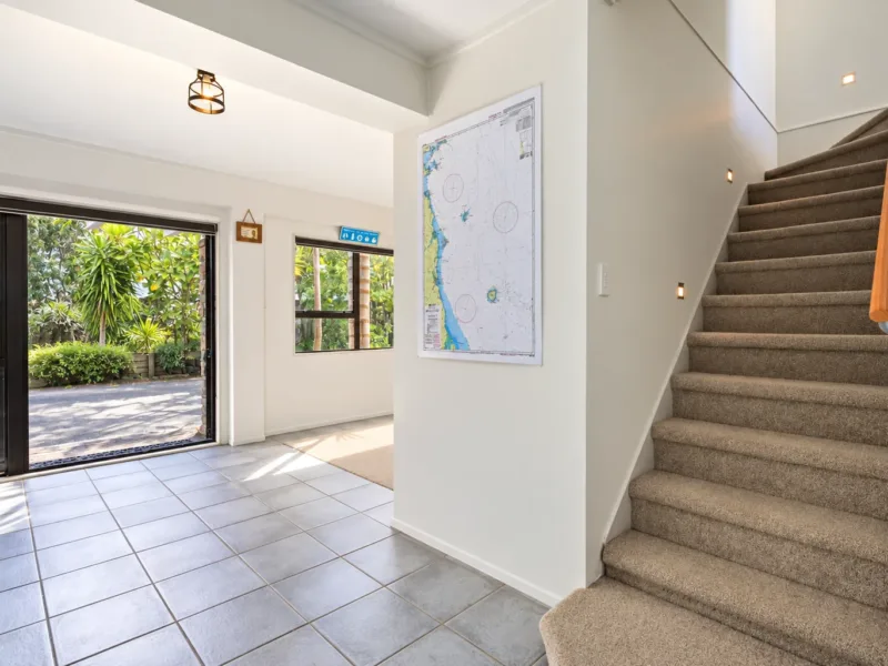 Paua Palms | Sleeps 10 | just a few mins stroll to Pauanui Beach