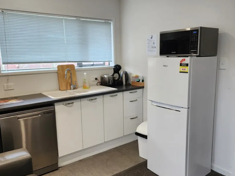 Entire flat next to park, close to Uni, & CBD