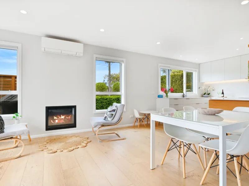 Spacious, Christchurch Family Home with Garden & Deck - Free Parking - Near Airport