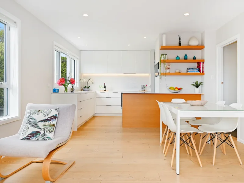 Spacious, Christchurch Family Home with Garden & Deck - Free Parking - Near Airport