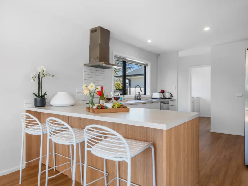 Private 4BR Family-Friendly Home | Near Airport | Free Parking
