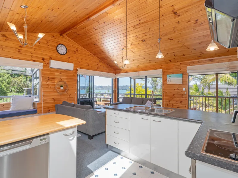 Whitianga Coastal Escape (5 bdrm)
