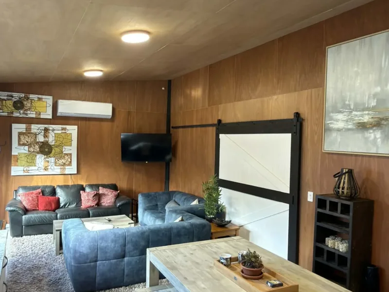 Waitarere peaceful 2 bedroom rustic bach with Spa Pool
