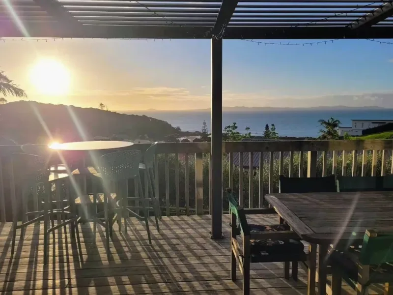 CBay Holiday Home - Spectacular 180˚ Views!