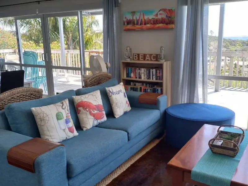 CBay Holiday Home - Spectacular 180˚ Views!
