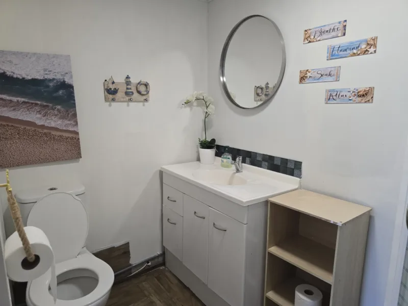 Beach Escape - quiet self catered private space