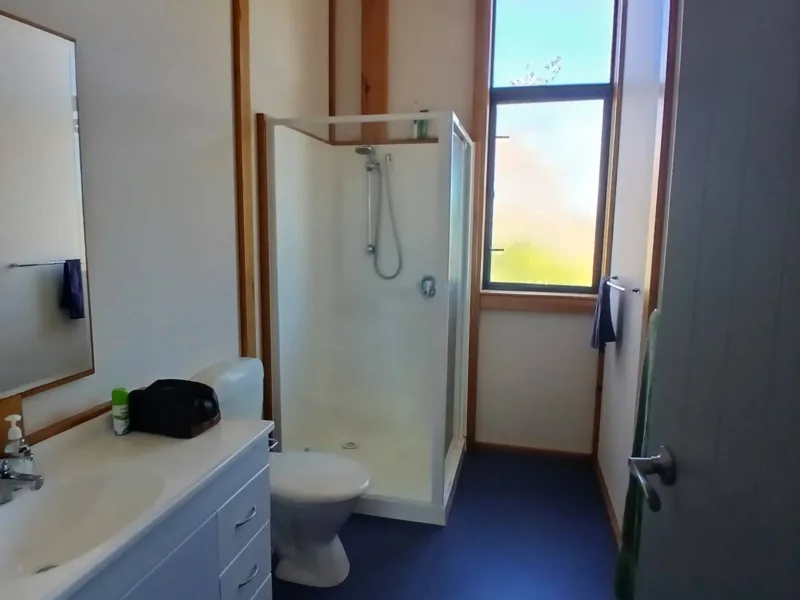 3 bedroom pet-friendly rural-feel close to town.
