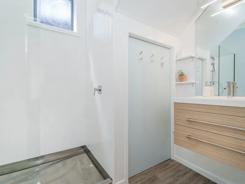 Whitianga Coastal Escape (5 bdrm)