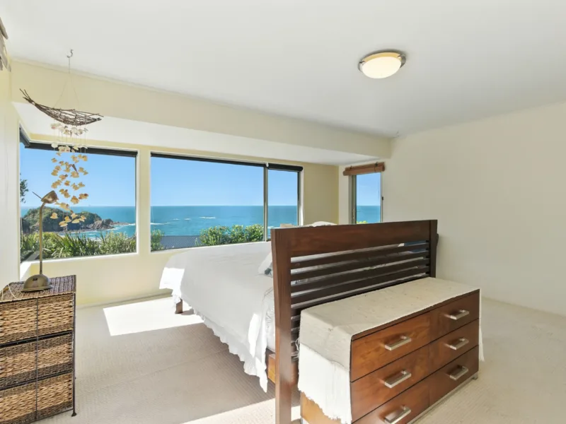 Dolphin Vista - a Relaxed Tutukaka Coastal Haven with Sweeping Ocean Views