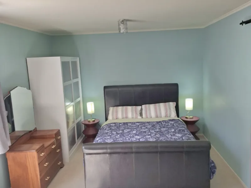 A Stop in the Right Direction - cosy guest suite