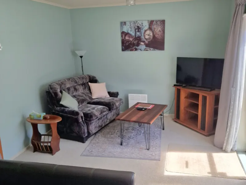 A Stop in the Right Direction - cosy guest suite