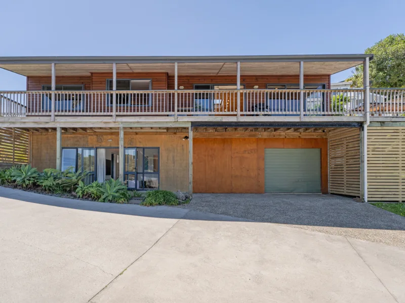 Whitianga Coastal Escape (5 bdrm)