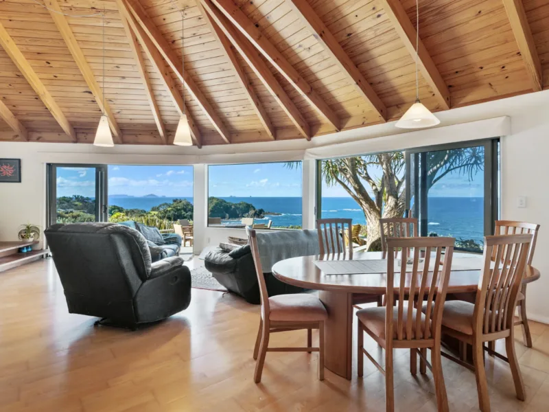 Dolphin Vista - a Relaxed Tutukaka Coastal Haven with Sweeping Ocean Views