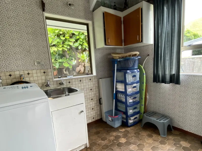 30 Seconds to the Beach: Wainui Beachfront Retreat