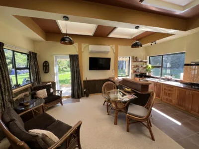 Garden View Getaway in Ōtaki