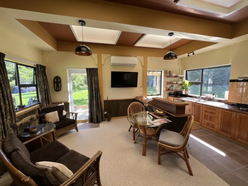 Garden View Getaway in Ōtaki