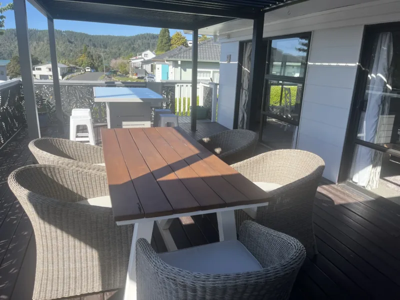 Whangamatā Coastal Elegance & Harbour Panoramas