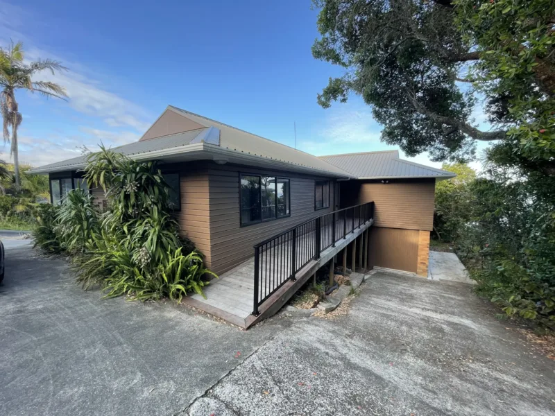 Doubtless Bay Haven with Panoramic Bay Views