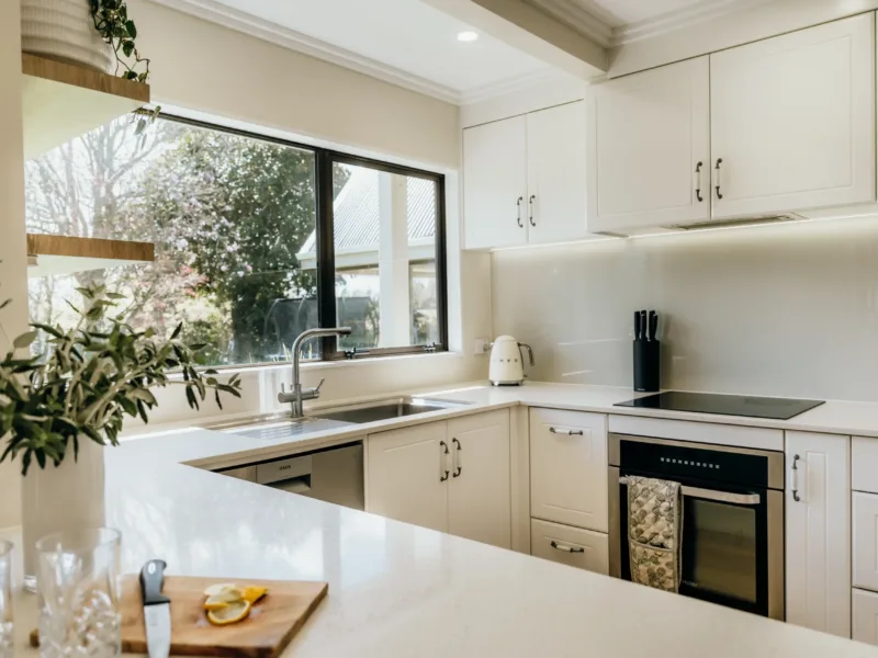 Sentry Gardens | Large Saltwater Pool and Gardens | 5 minutes to Airport