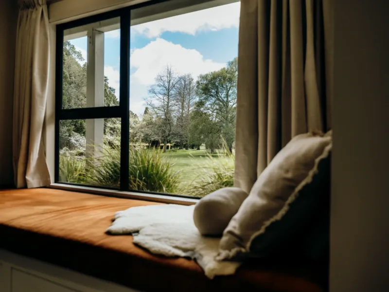 Sentry Gardens | Large Saltwater Pool and Gardens | 5 minutes to Airport