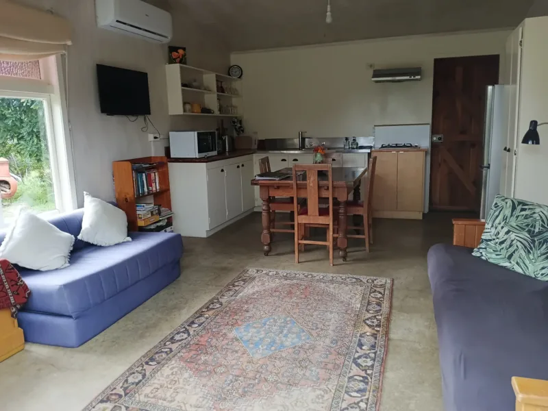 Private Country Cottage near Raglan with Scenic Countryside Views