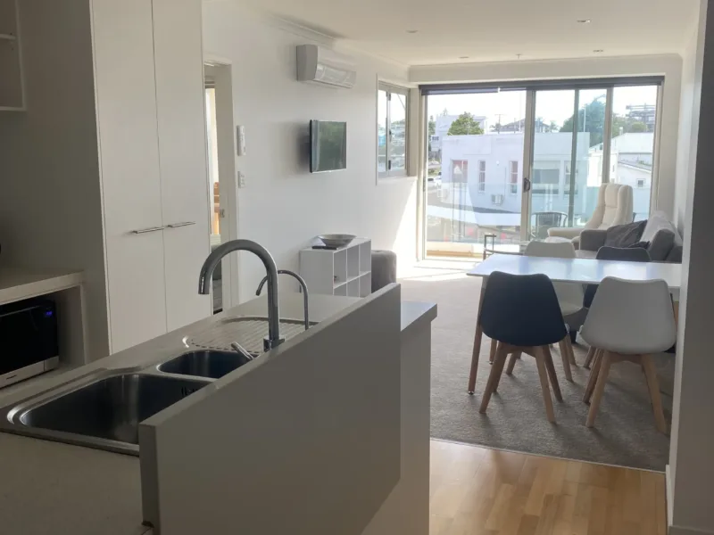 Sunny Apartment in Downtown Mount Maunganui
