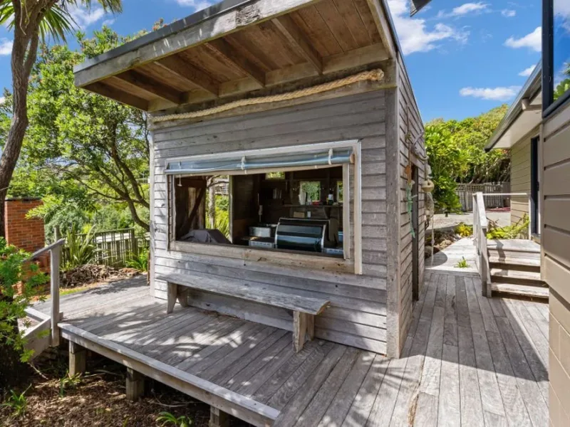 Dolphin Vista - a Relaxed Tutukaka Coastal Haven with Sweeping Ocean Views