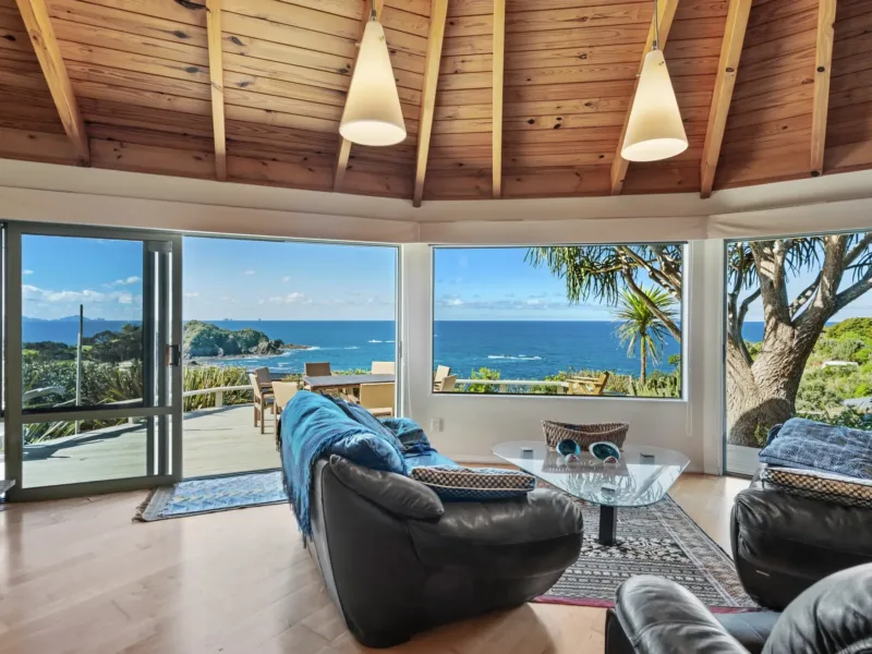 Dolphin Vista - a Relaxed Tutukaka Coastal Haven with Sweeping Ocean Views